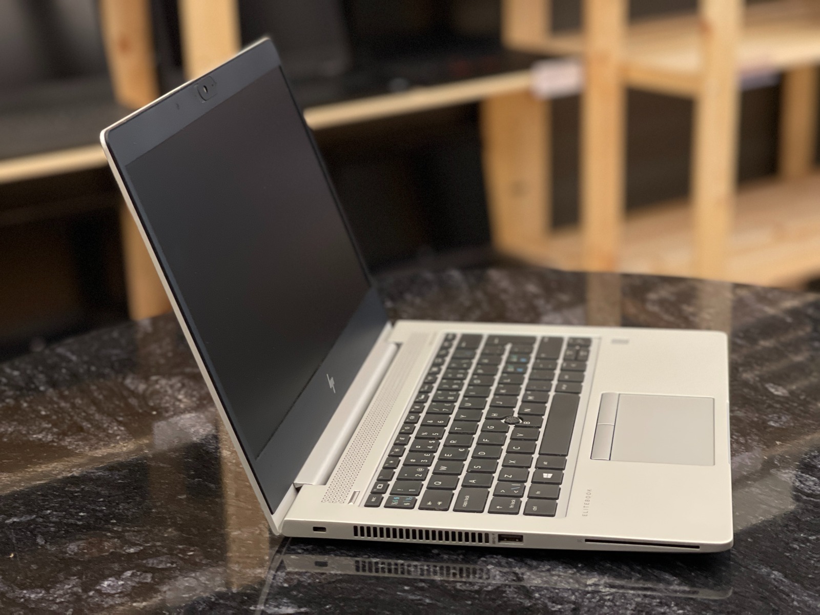 HP EliteBook 830 G5 — фото 2