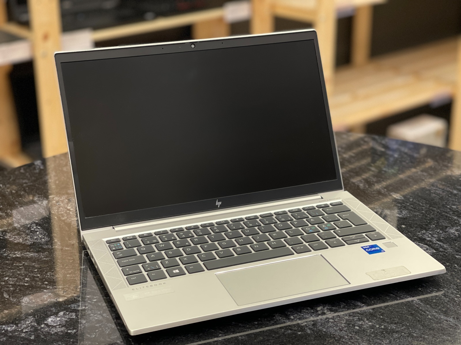 HP EliteBook 830 G8