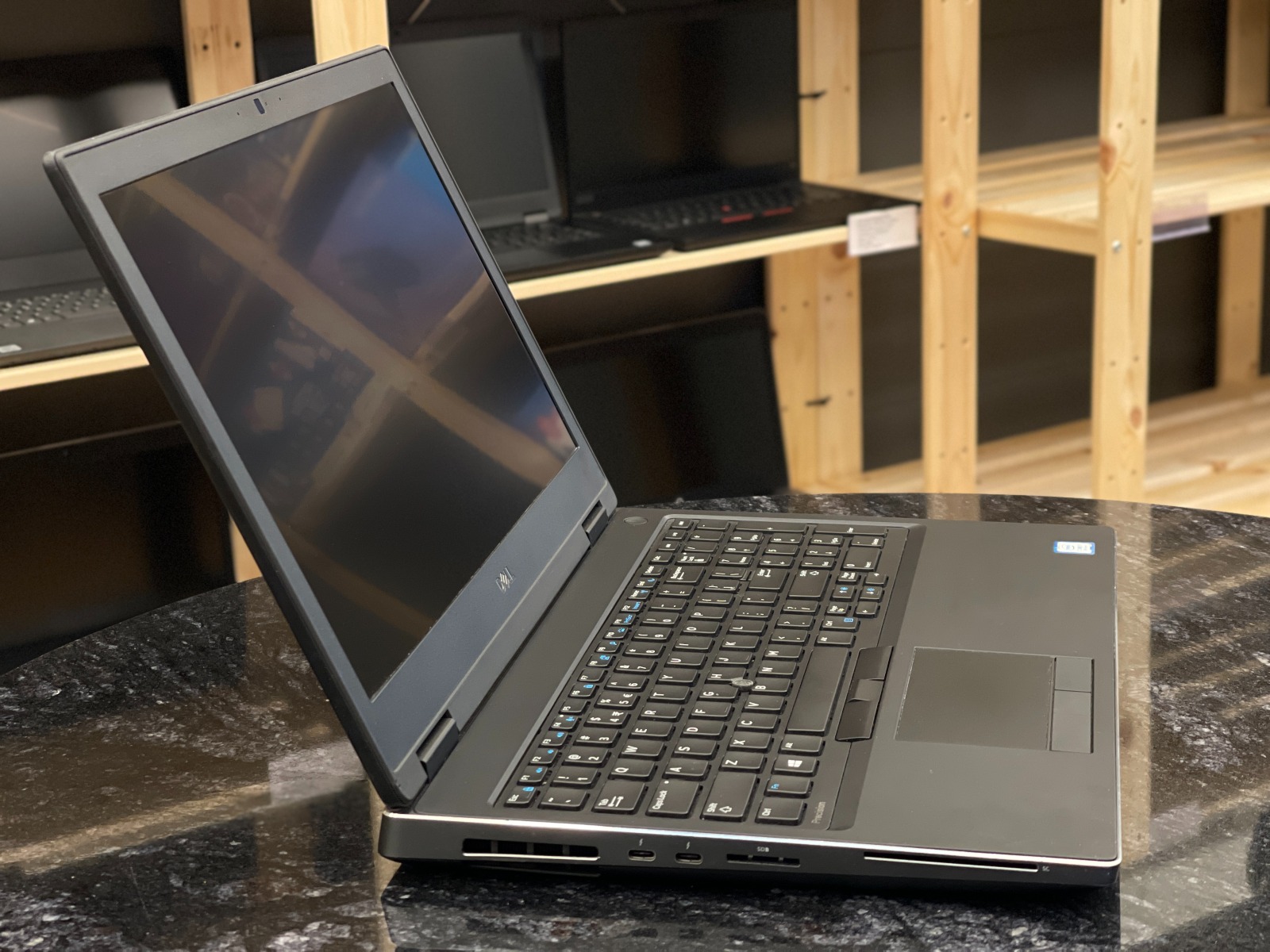 DELL Precision 7530 — фото 2