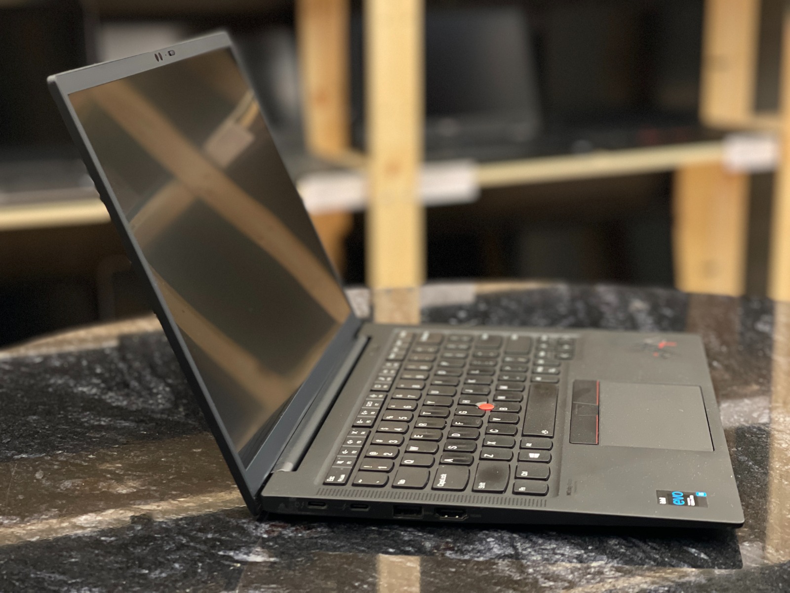 Lenovo ThinkPad X1 Carbon Gen 9 Touch (Сенсорный) — фото 2