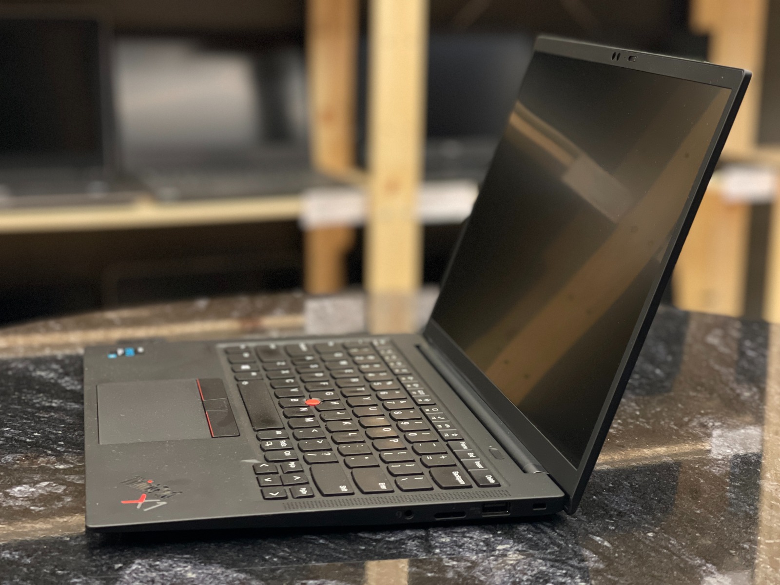 Lenovo ThinkPad X1 Carbon Gen 9 Touch (Сенсорный) — фото 3