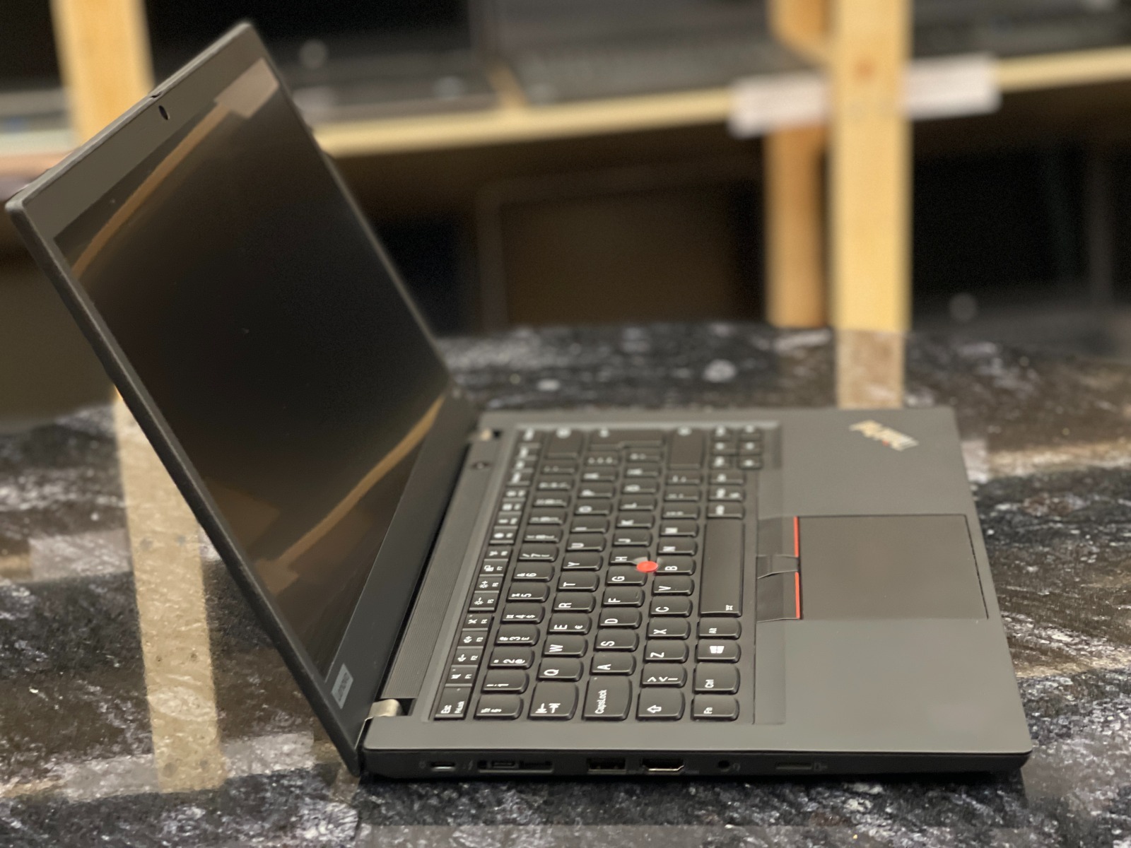 LENOVO ThinkPad T490 — фото 2