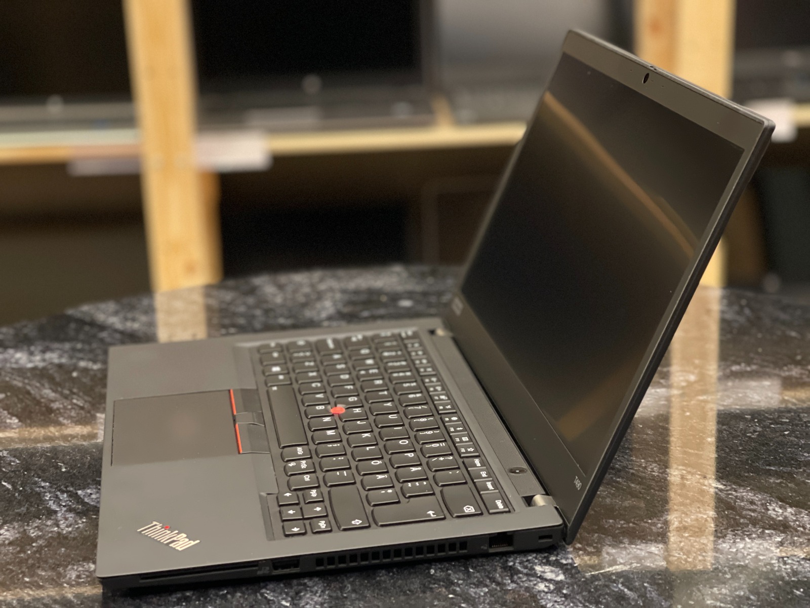 LENOVO ThinkPad T490 — фото 3