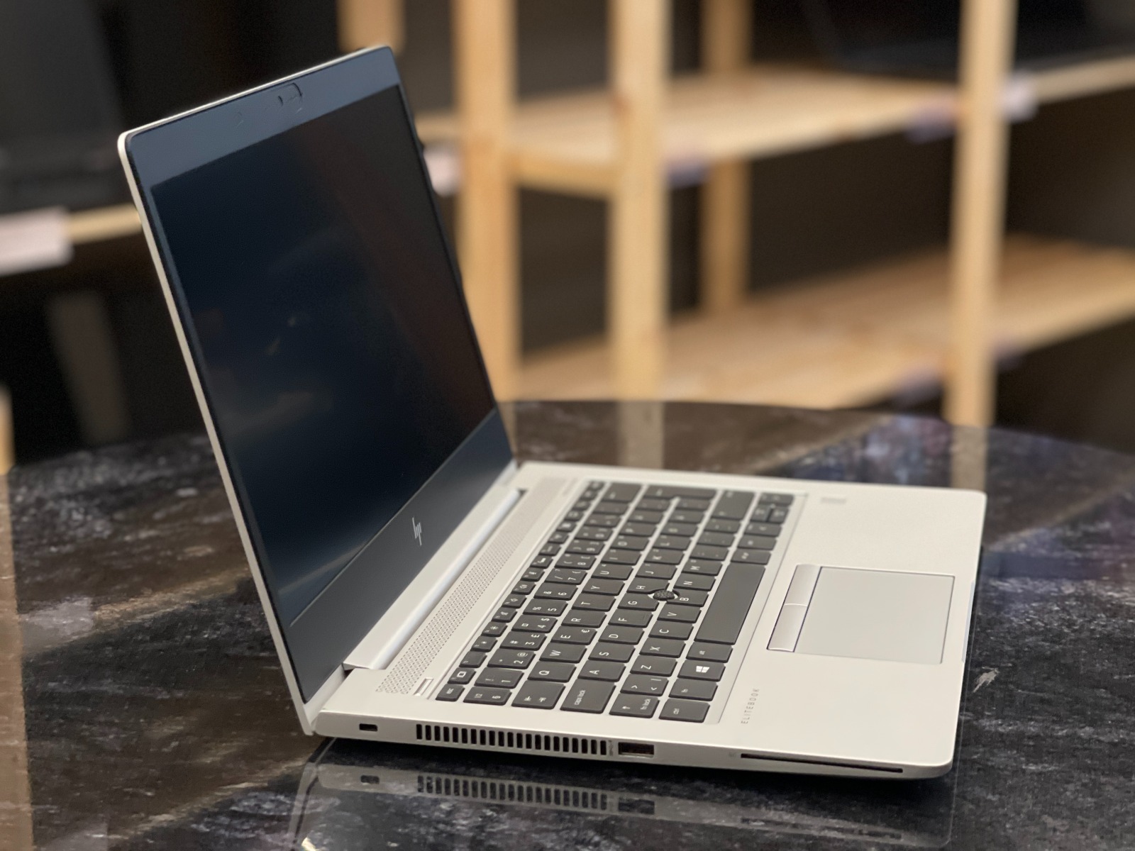 HP EliteBook 830 G5 — фото 2