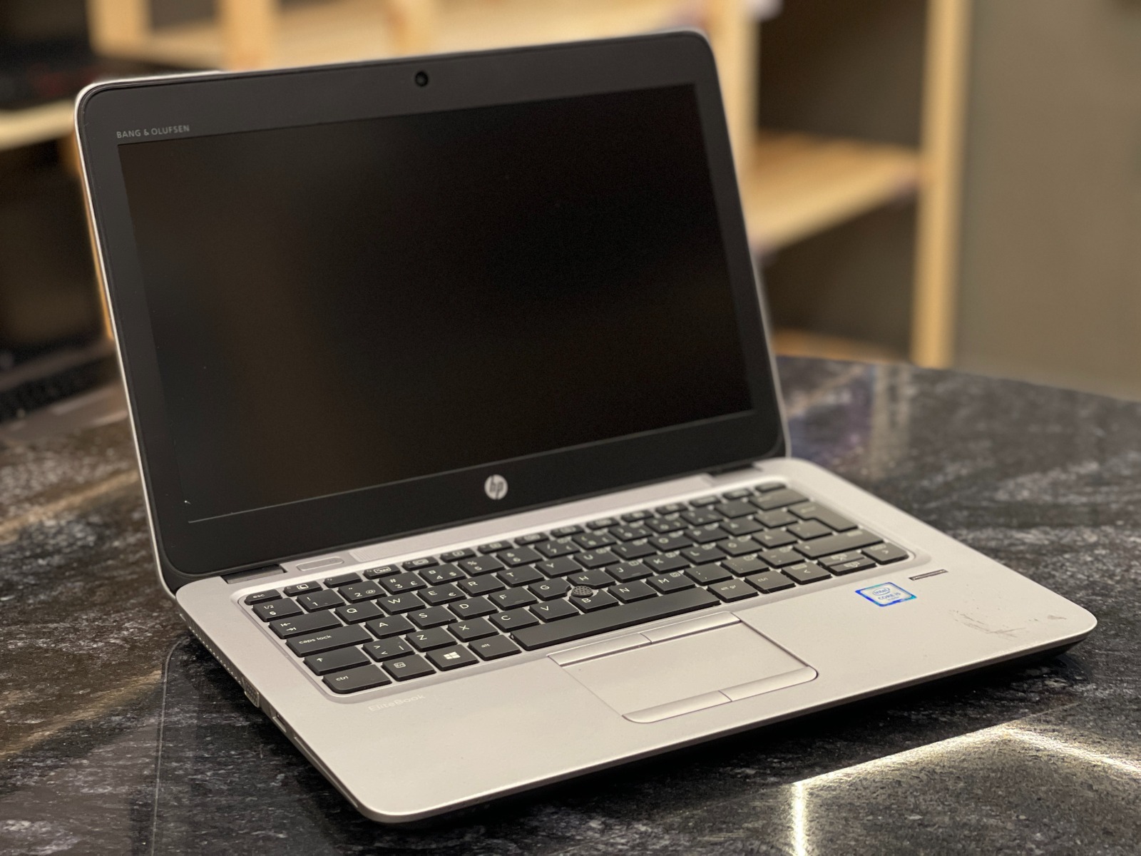 HP EliteBook 820 G3