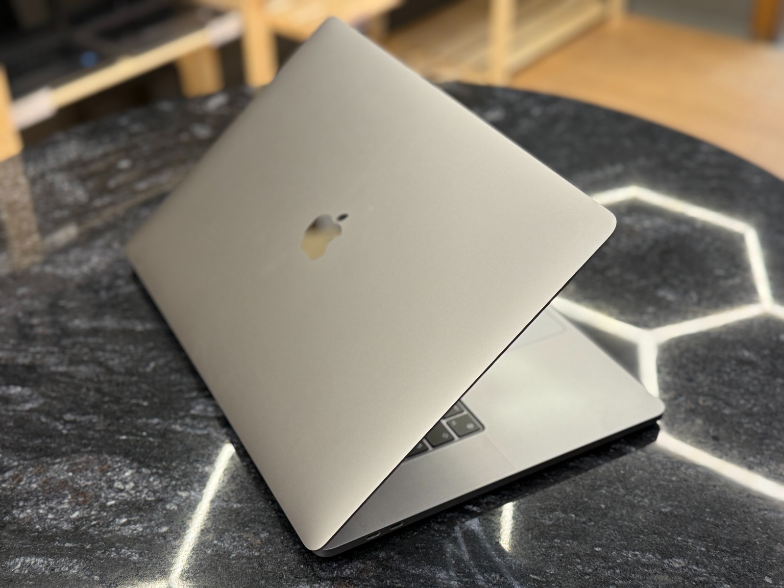 Apple MacBook Pro A2141 (2019) — фото 5
