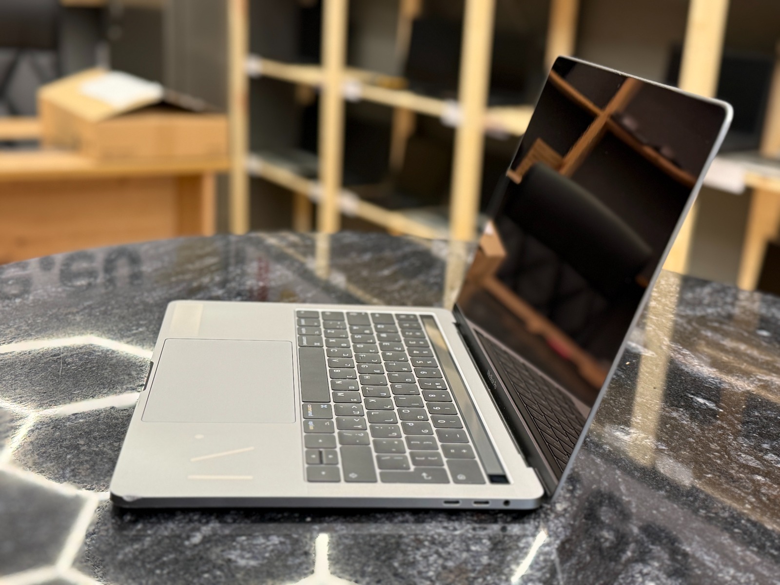 APPLE MacBook Pro A1706 (2017) — фото 2