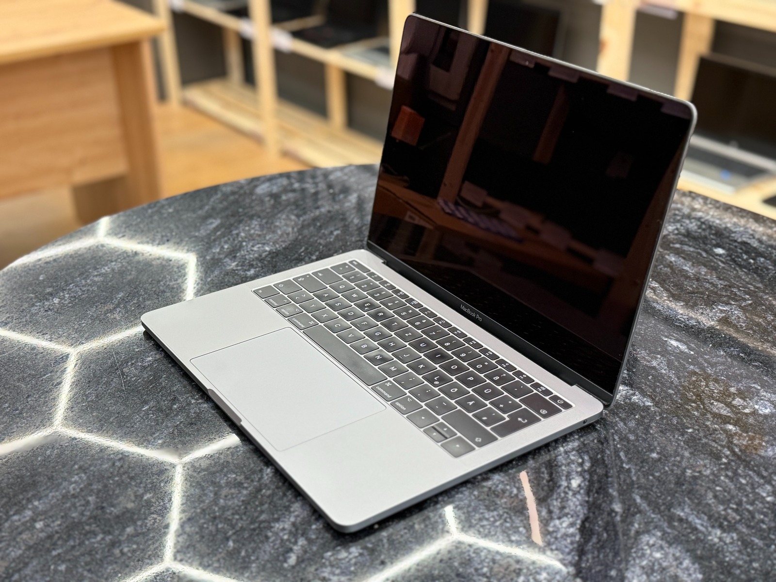 APPLE MacBook Pro A1708 (2017) Silver