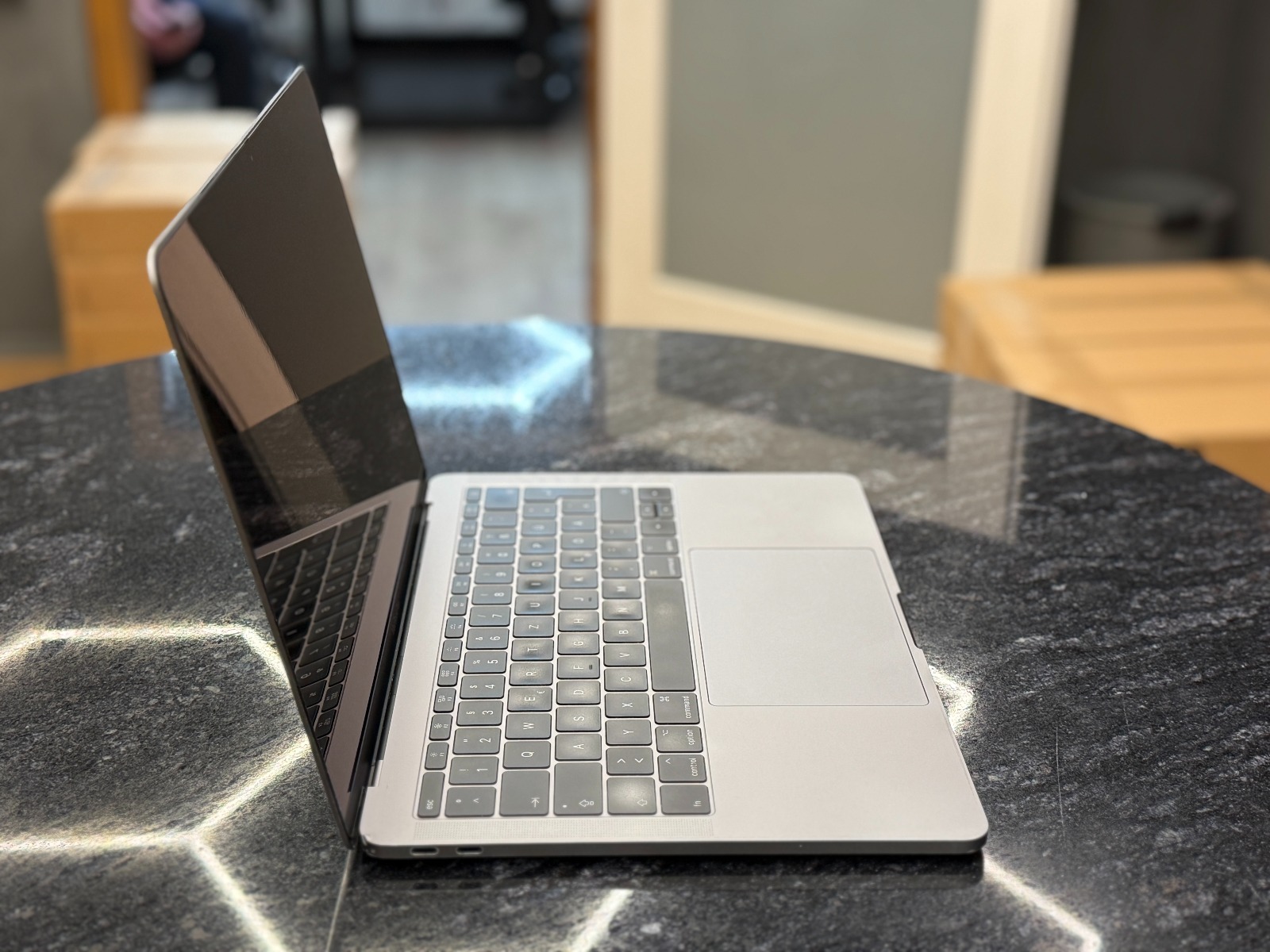 APPLE MacBook Pro A1708 (2017) Silver — фото 4