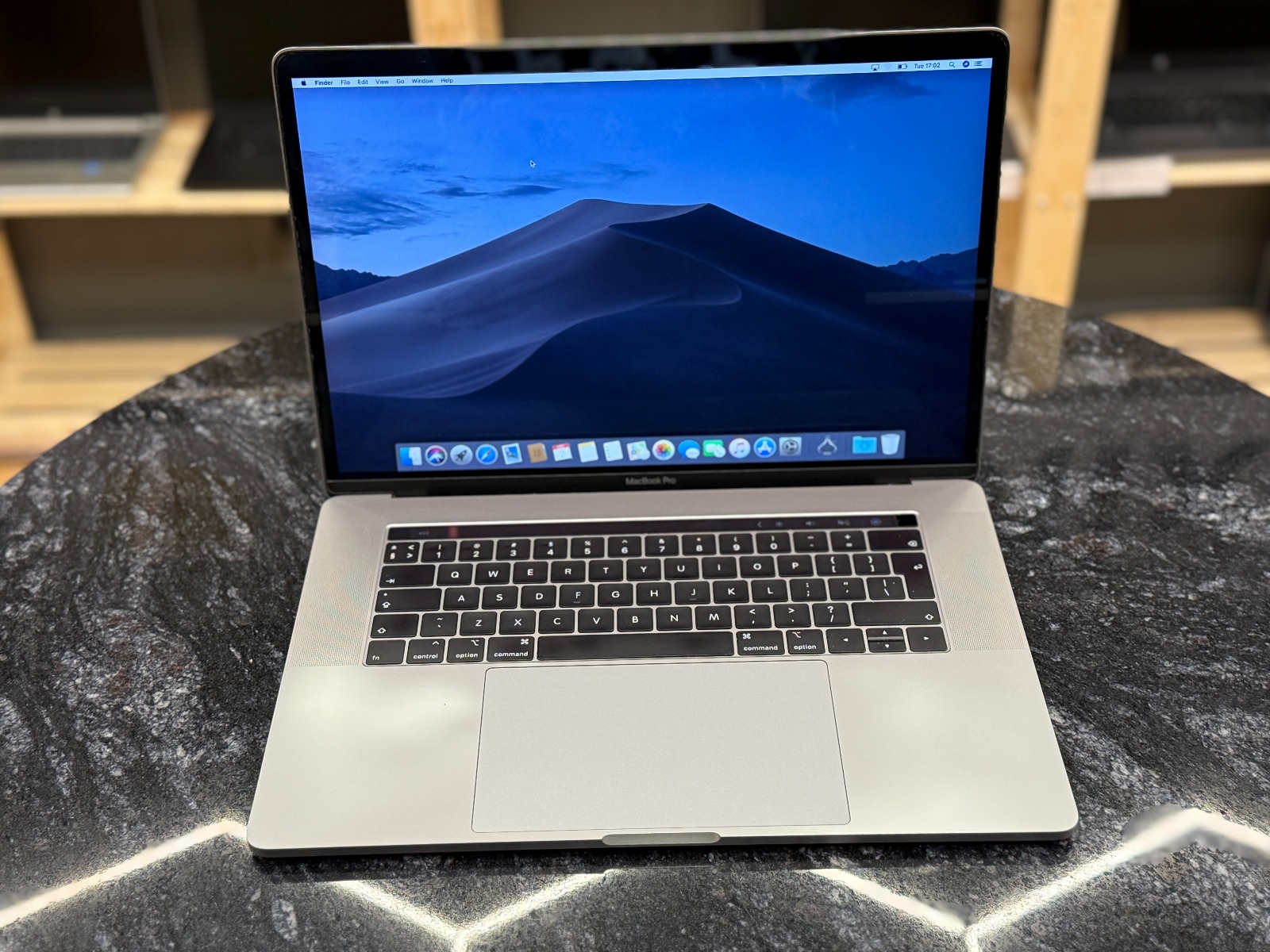 Apple MacBook Pro A1990 (1990) — фото 6