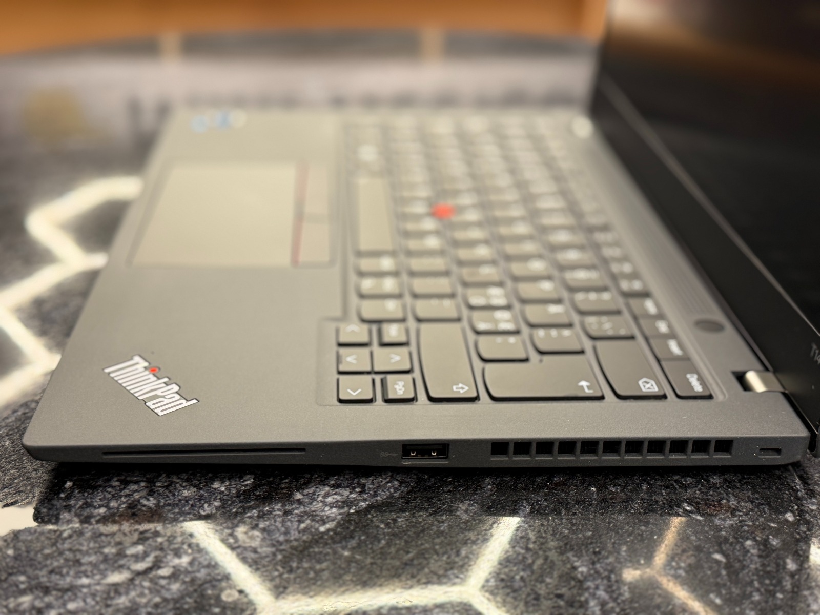 Lenovo ThinkPad T14s Gen2 — фото 2