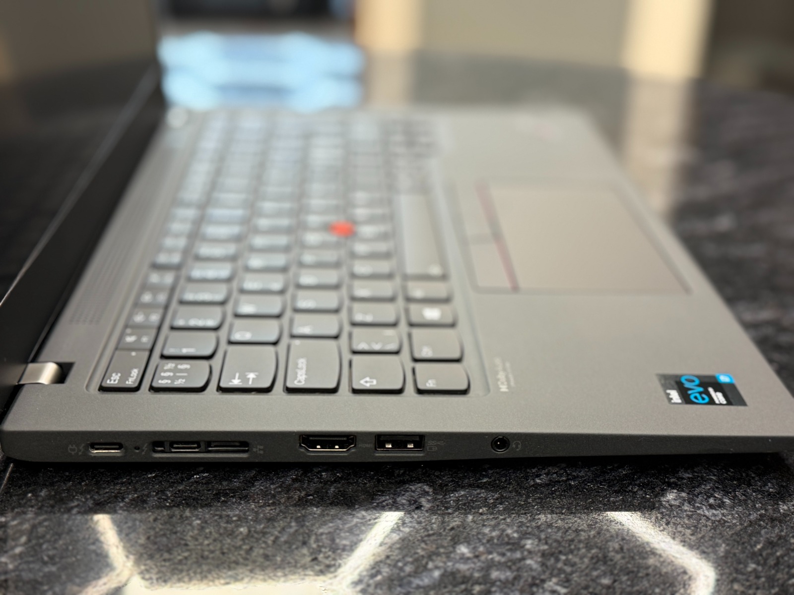 Lenovo ThinkPad T14s Gen2 — фото 3