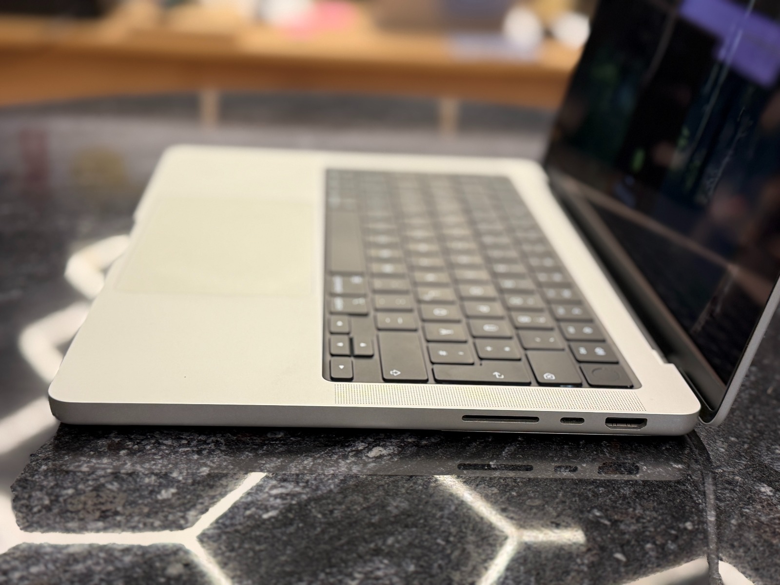 Apple MacBook Pro A2442 14" (2021) Silver — фото 2