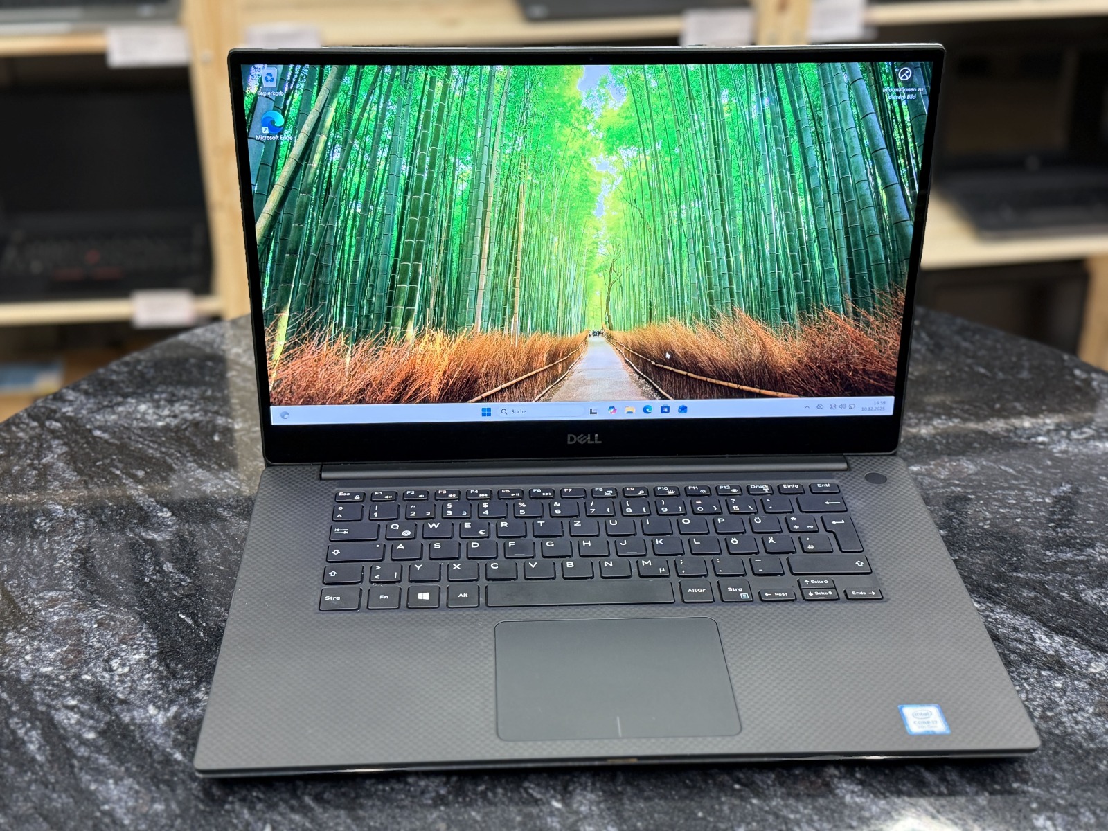 Dell Precision 5540 — foto :číslo