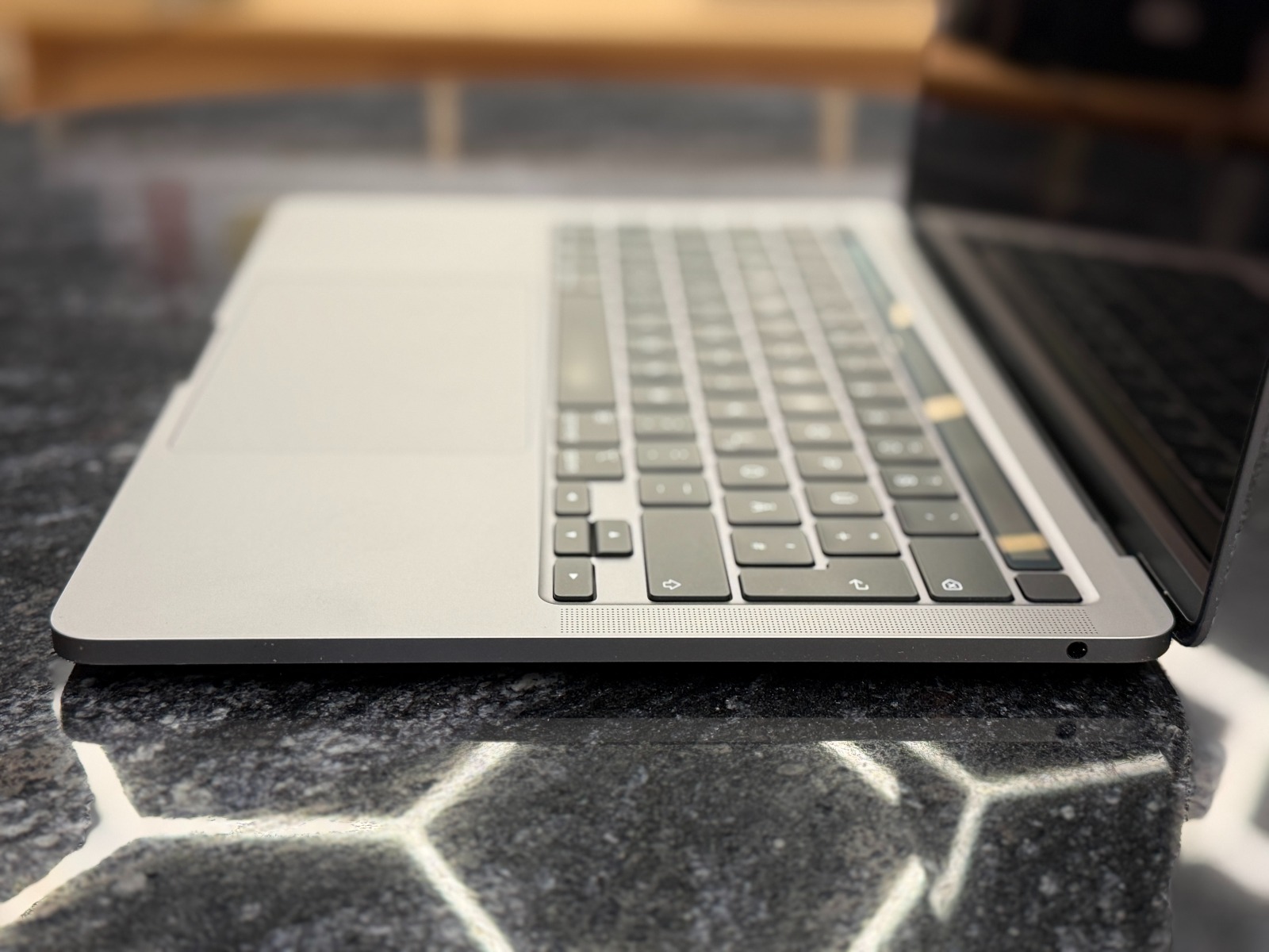 MacBook Pro M1 13.3″ A2338 (2020) — фото 2