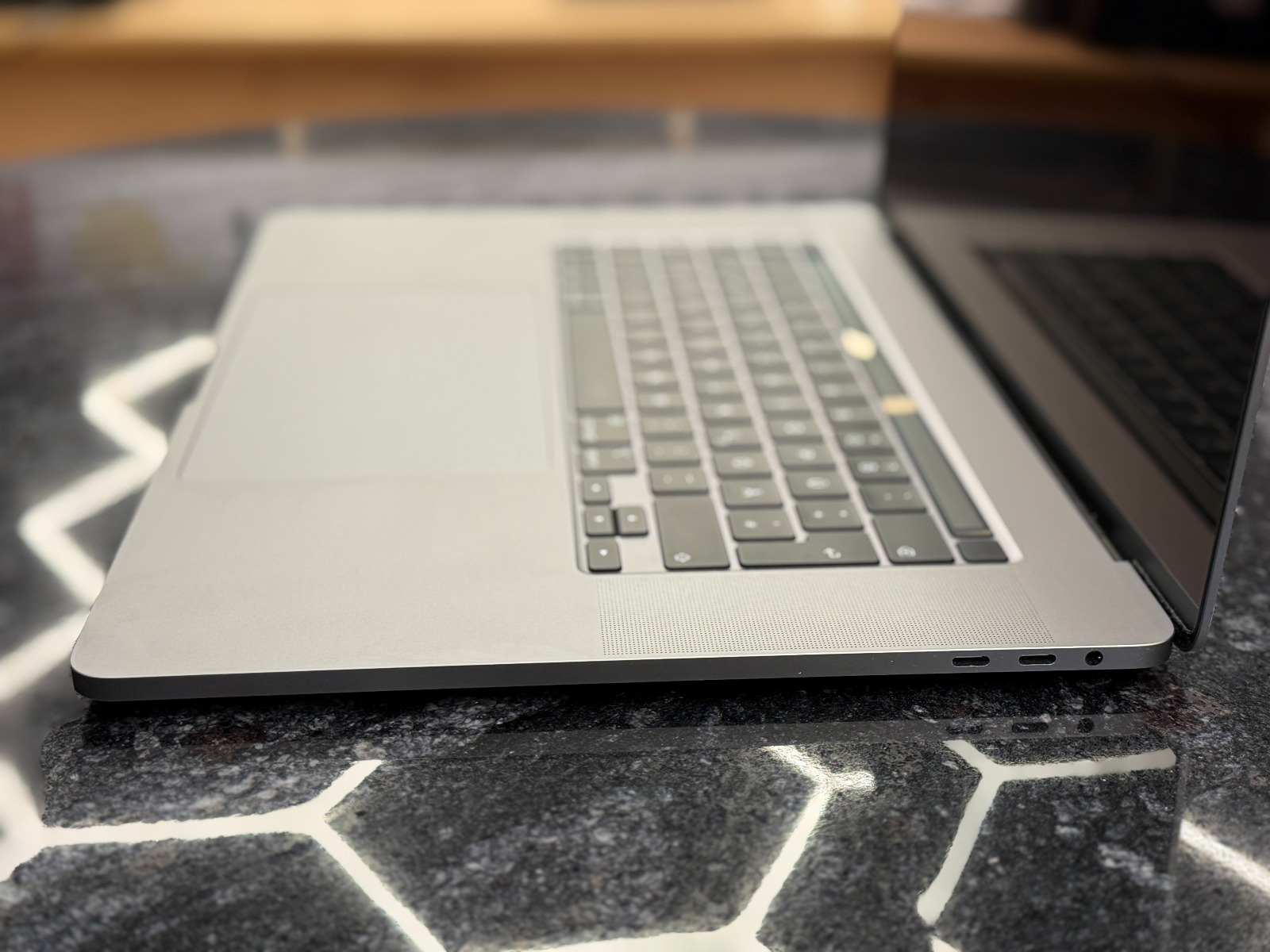 MacBook Pro A2141 16" (2019) — фото 2