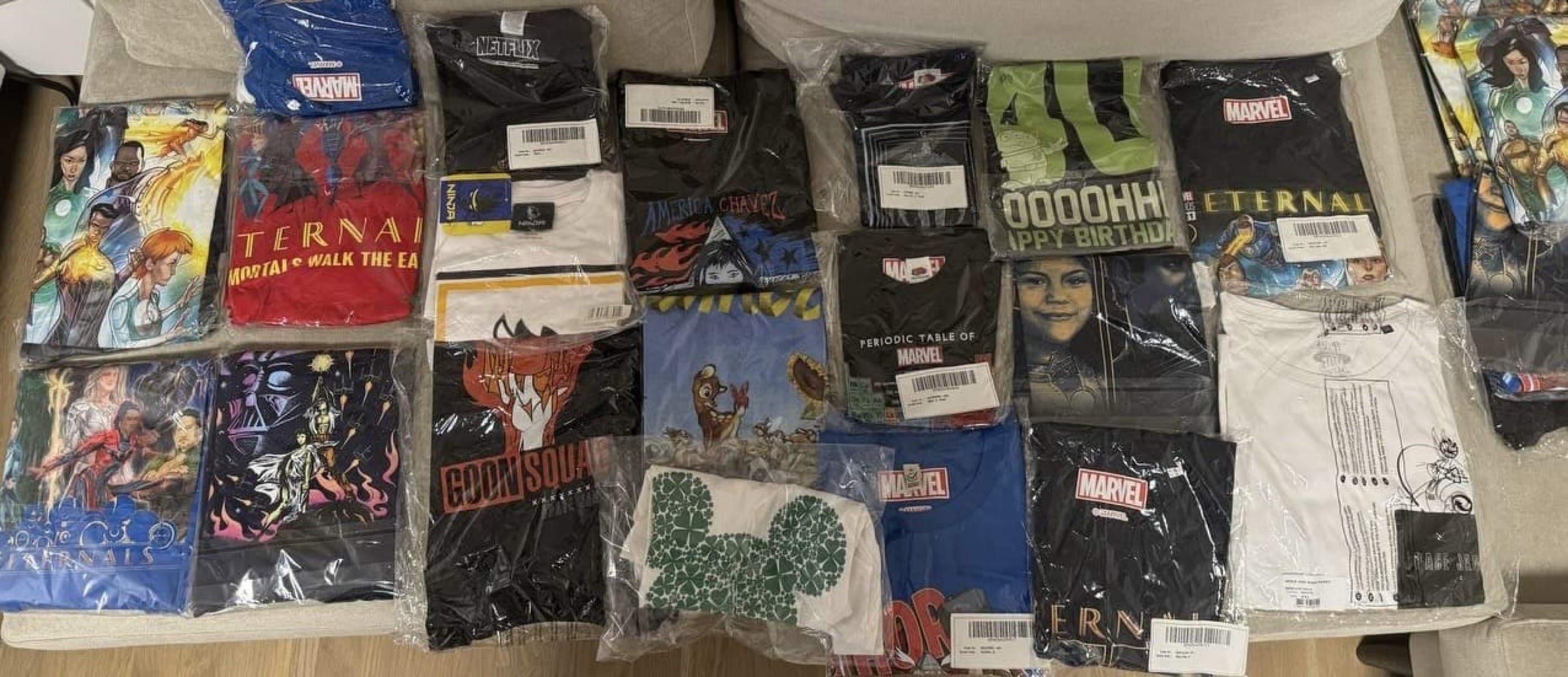 Mixed Branded T-Shirts – Marvel • Netflix • Disney — foto :číslo