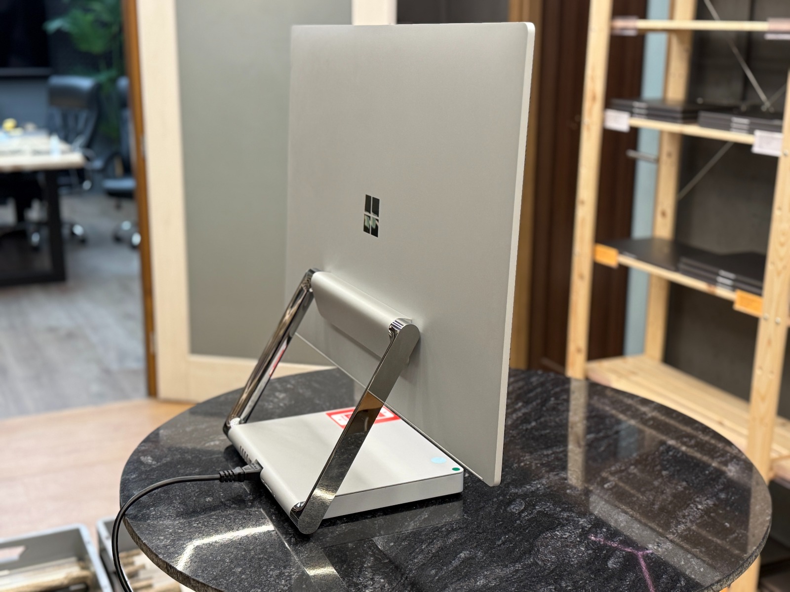 Microsoft Surface Studio 2 AIO (Сенсорный) — foto :číslo