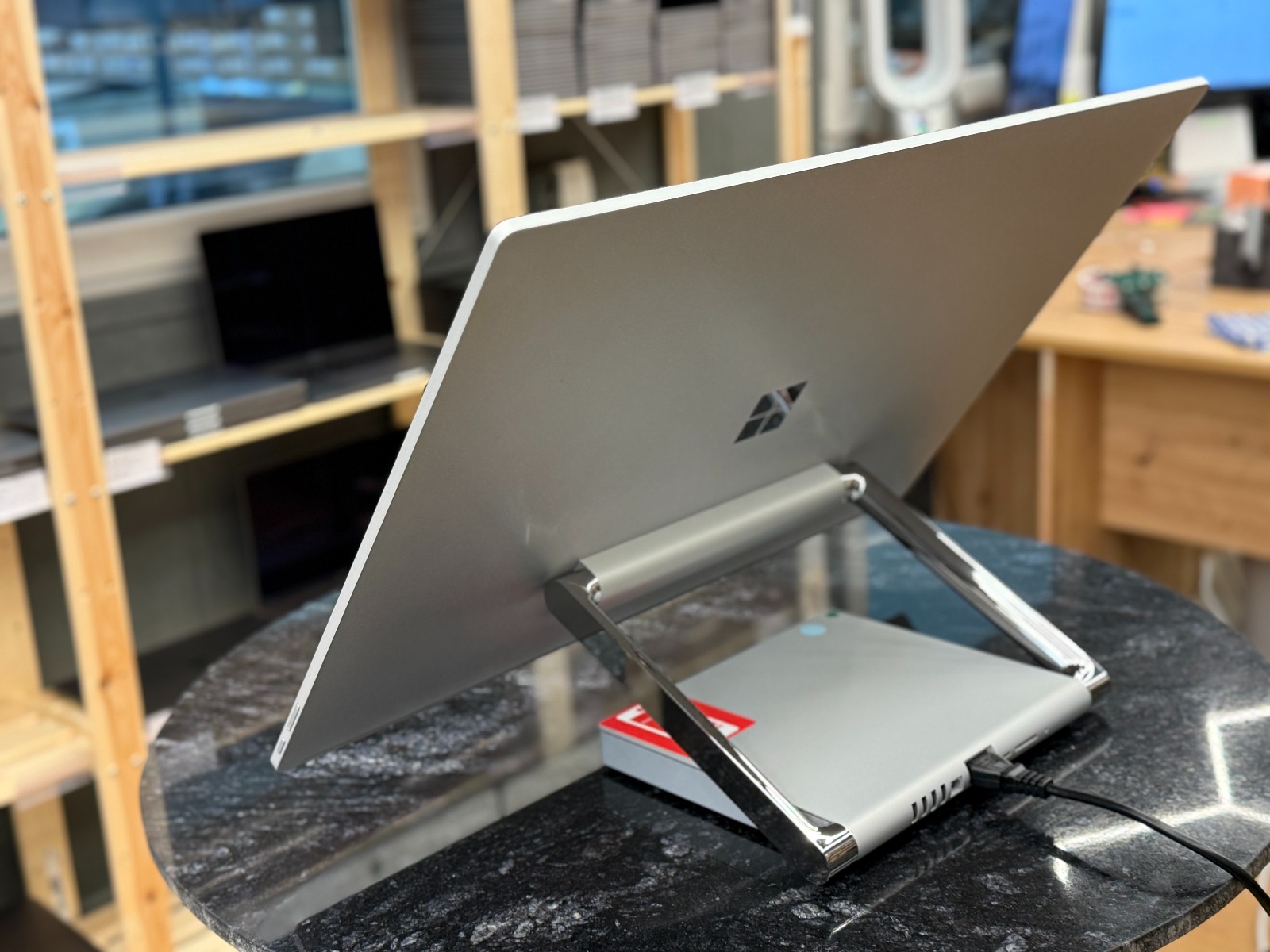 Microsoft Surface Studio 2 AIO (Сенсорный) — foto :číslo