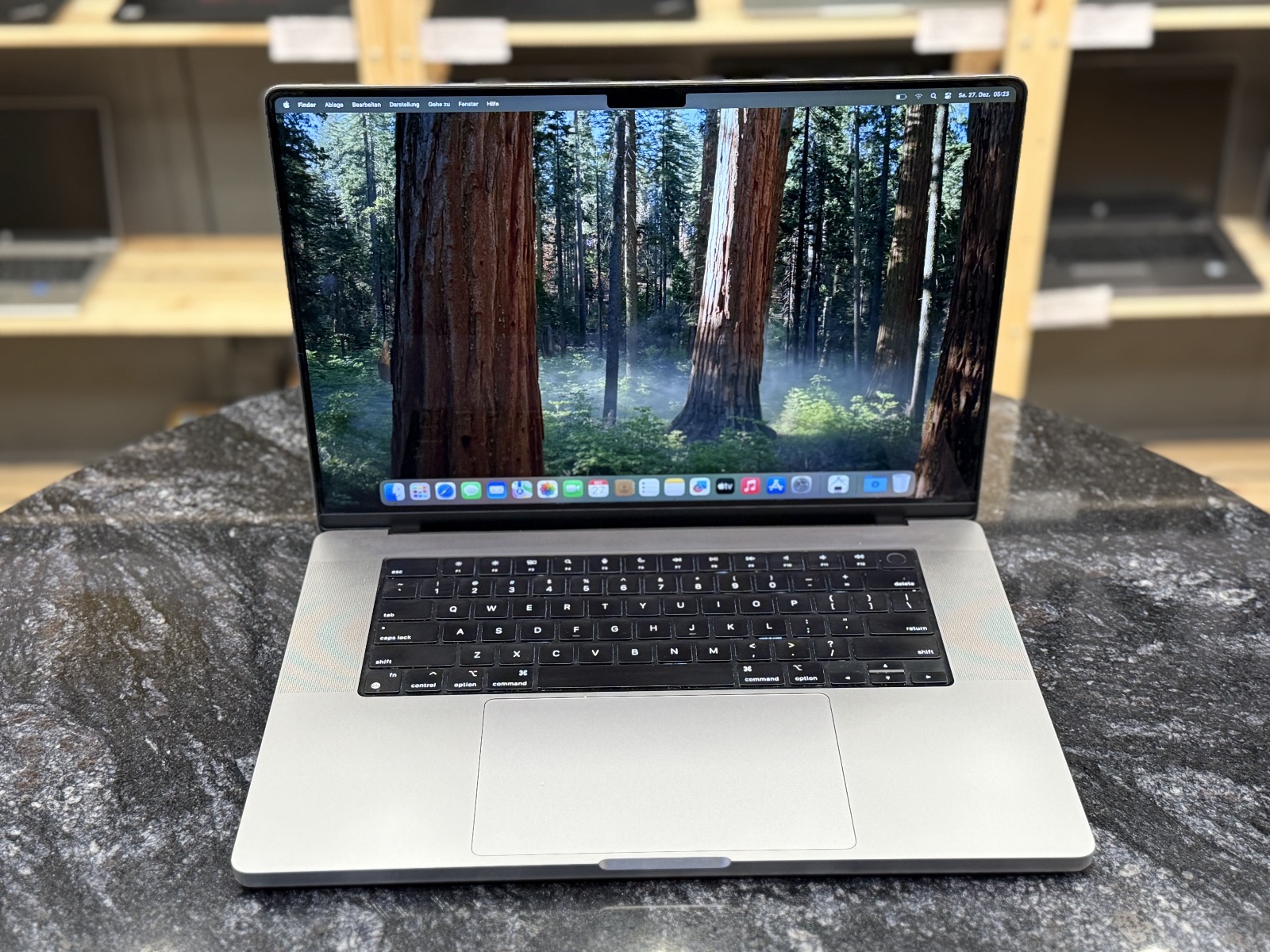 Apple MacBook Pro 16" (2023) M2 MAX — фото 2