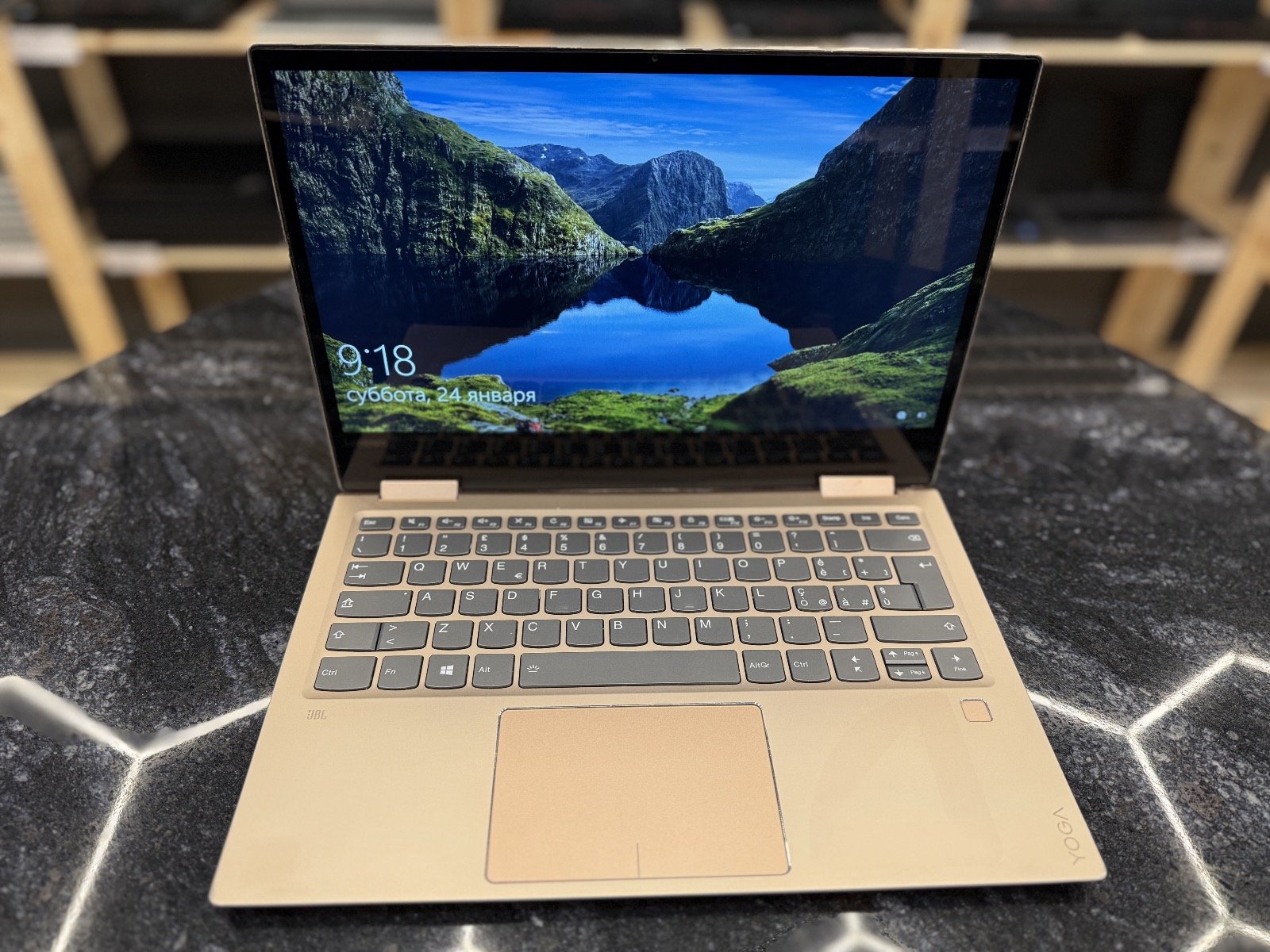 Lenovo Yoga 720-13IKB 13.3 Сенсорный — фото 4