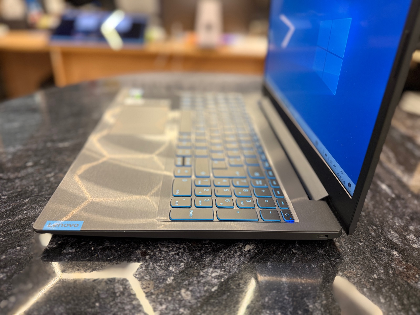 Lenovo IdeaPad L340-15IRH Gaming 15.6" — фото 3