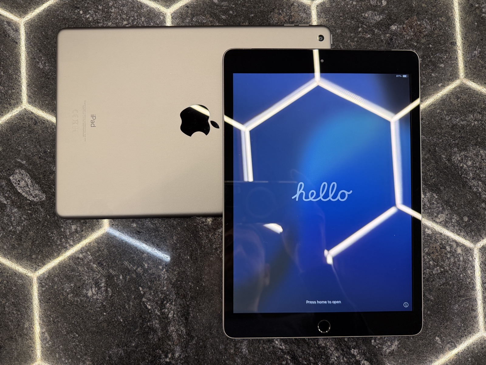 iPad 8th Gen 32GB с SIM-картой(Gray)2020 — фото 1