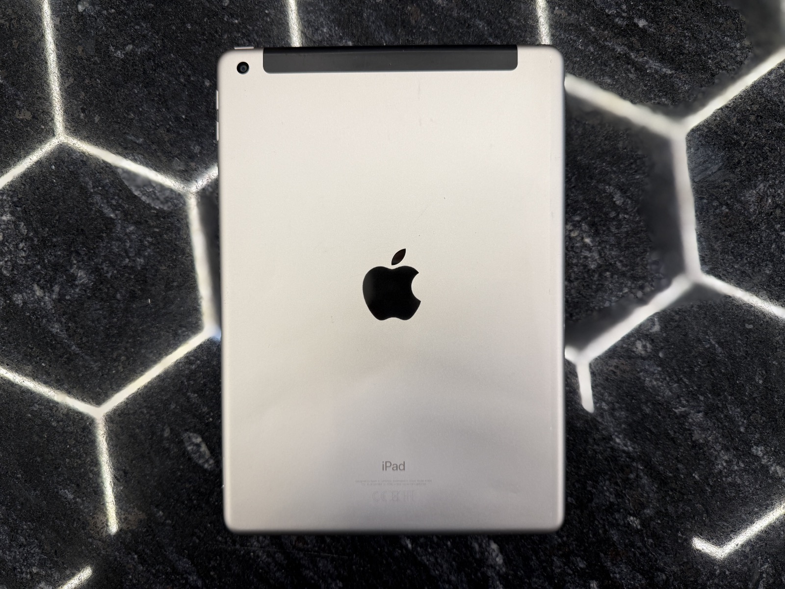 iPad 6th Gen  128GB с SIM-картой(Silver)2018 — фото 2