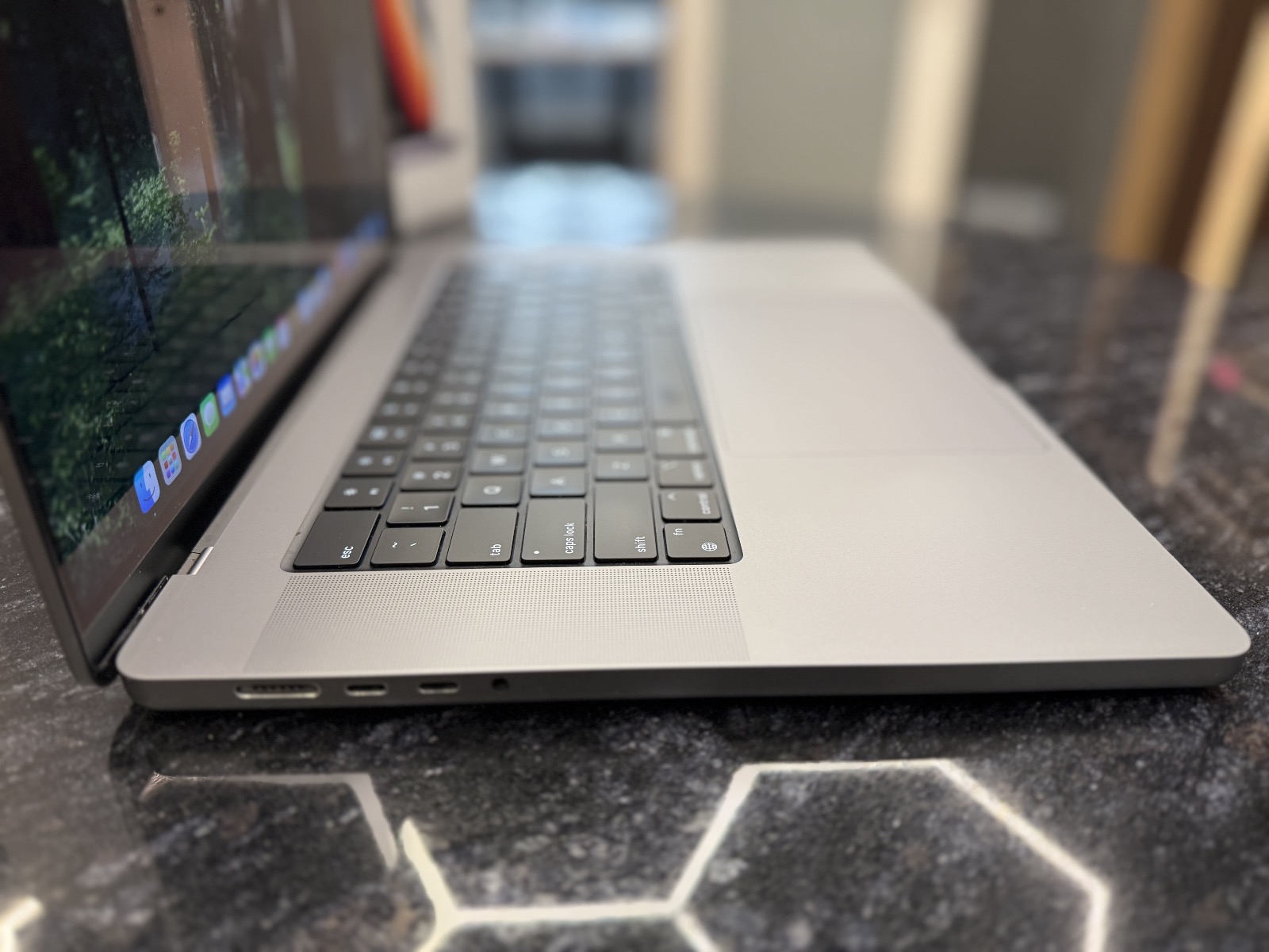 MacBook Pro M1 MAX 16" 2TB A2485 (2021)Space Gray — фото 4