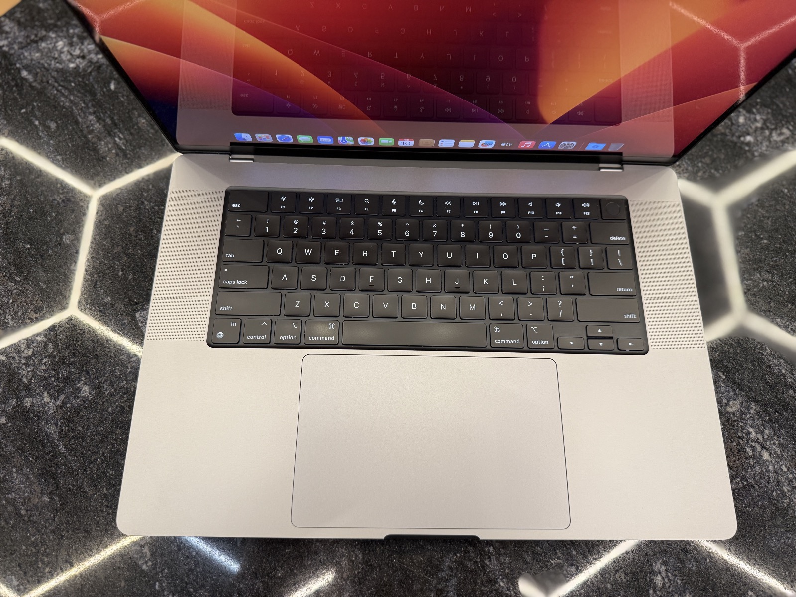 MacBook Pro M2 MAX 16" (2023)Silver — фото 2