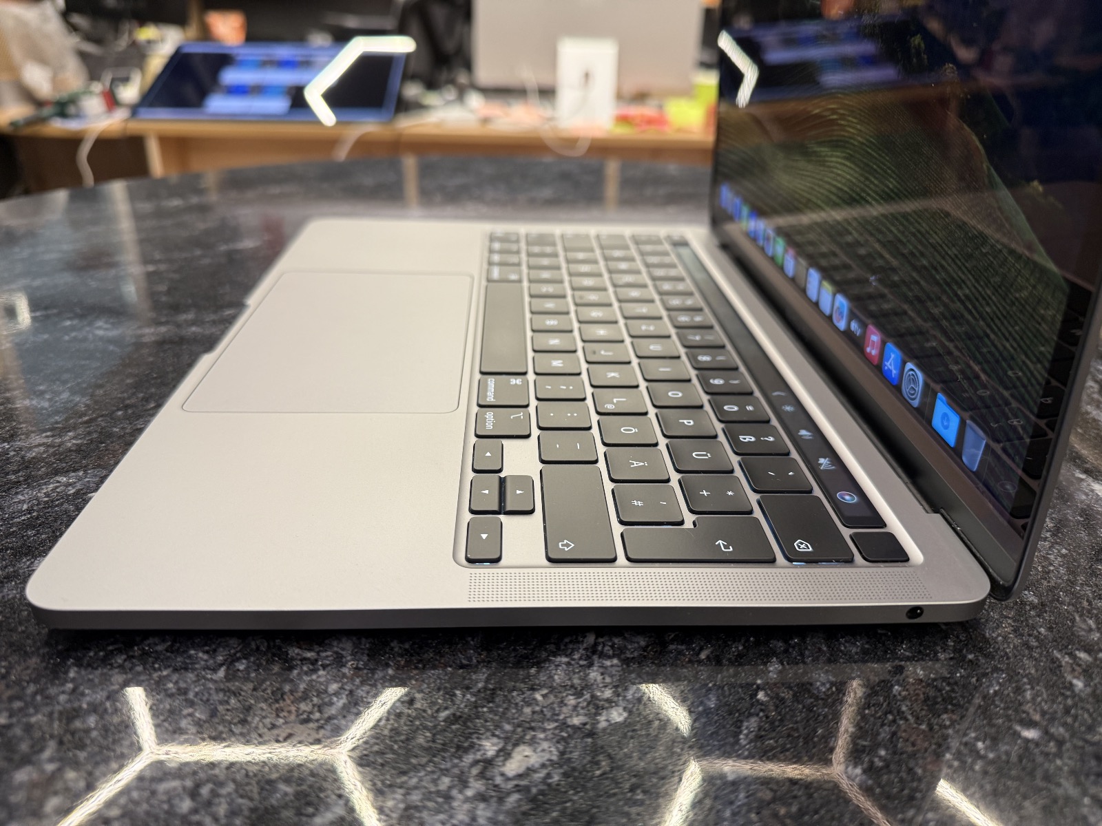 MacBook Pro 13" M1/2020/16RAM/1TB/A2338 — фото 2