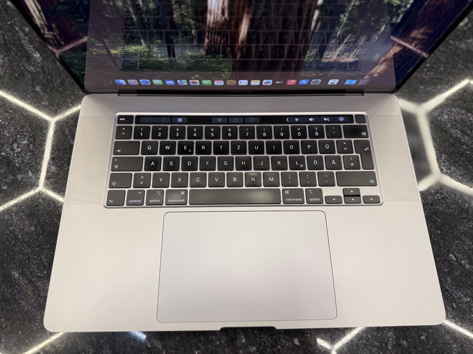 MacBook Pro 16"2019/i7/16RAM/512GB/A2141 — фото 4