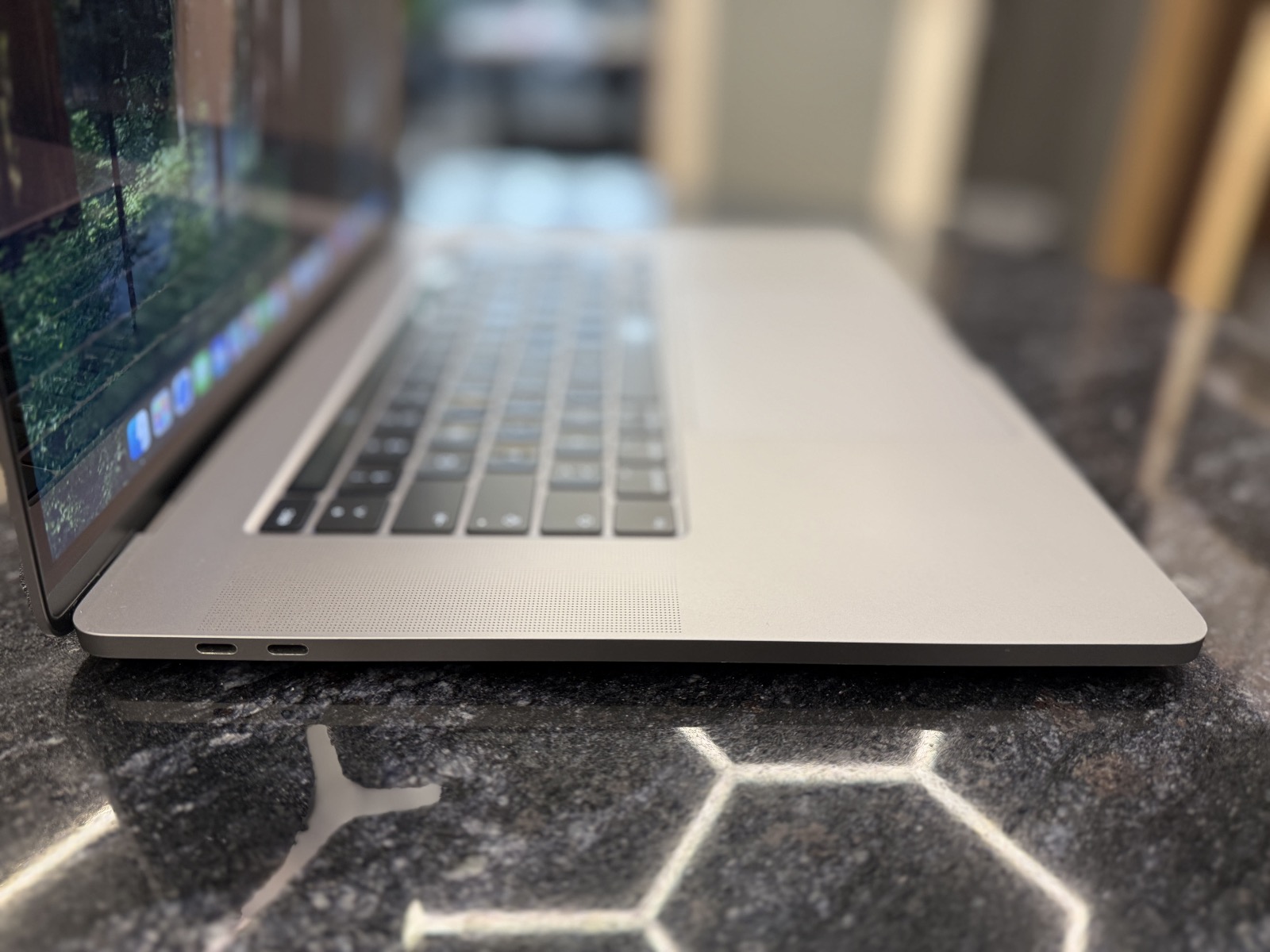 MacBook Pro 16"2019/i7/16RAM/512GB/A2141 — фото 6