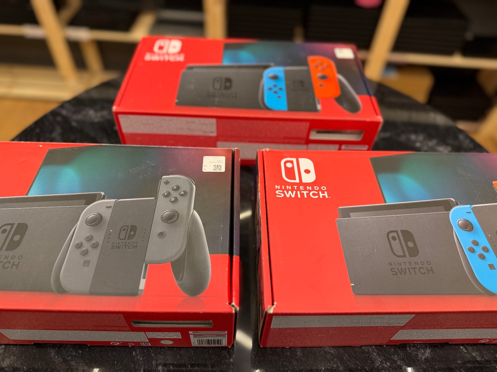 Nintendo Switch V2 Console Black — фото 2