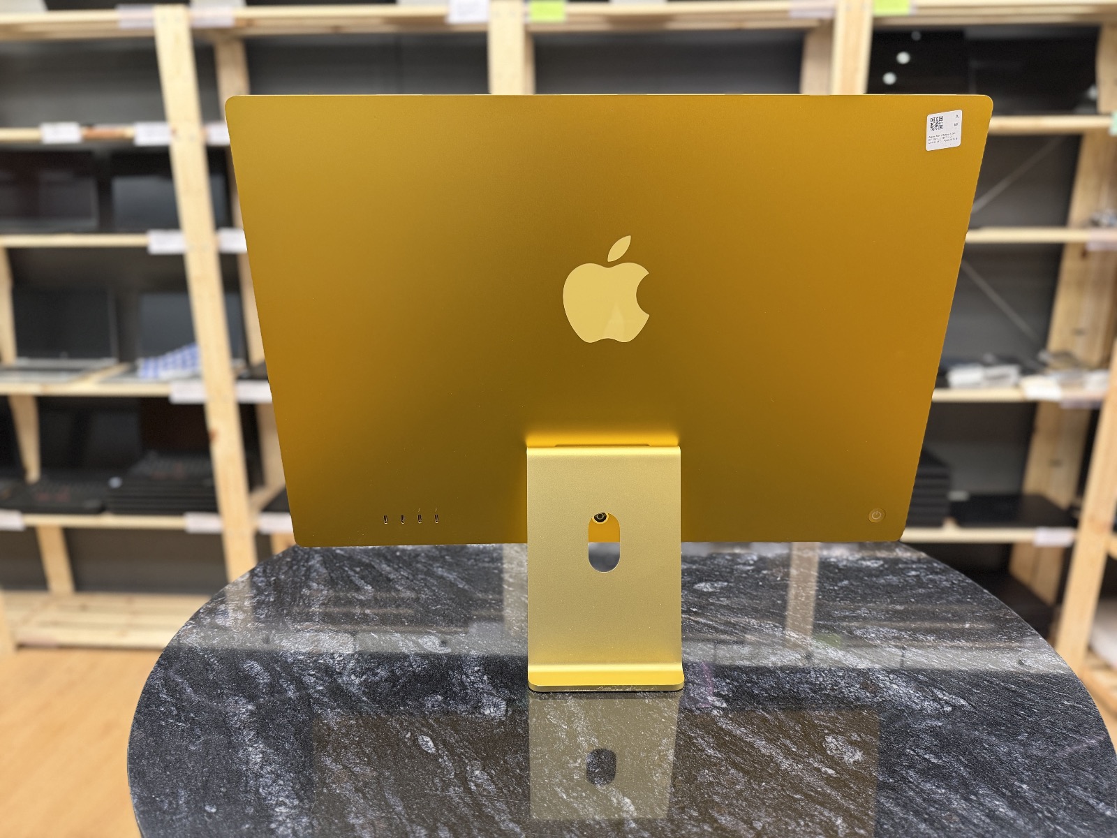 Apple iMac (Retina 4.5K, 24″, 2021, 2 TBT3 + 2 USB-C, M1) / 8GB / 256GB SSD / Yellow — фото 3