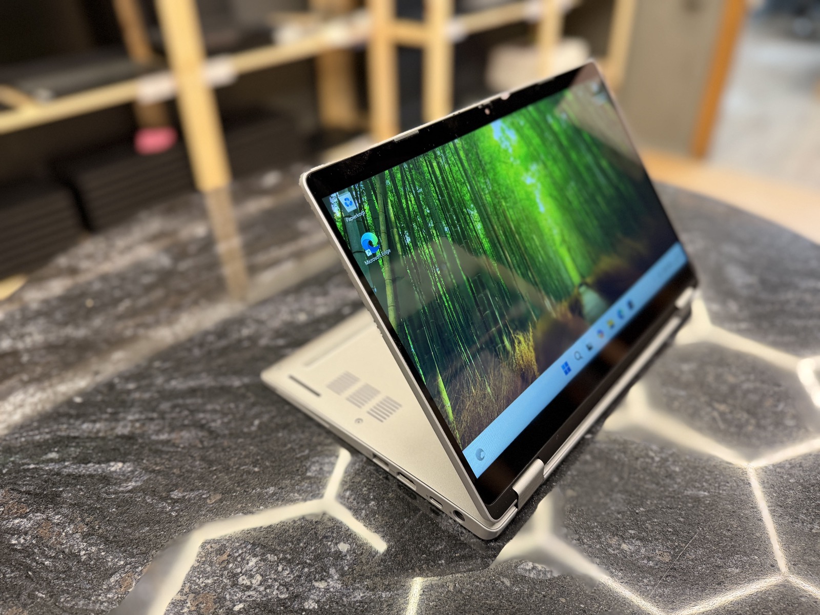 Dell Latitude 5310 2 in 1 13.3" Сенсорный Трансформер  — photo 3