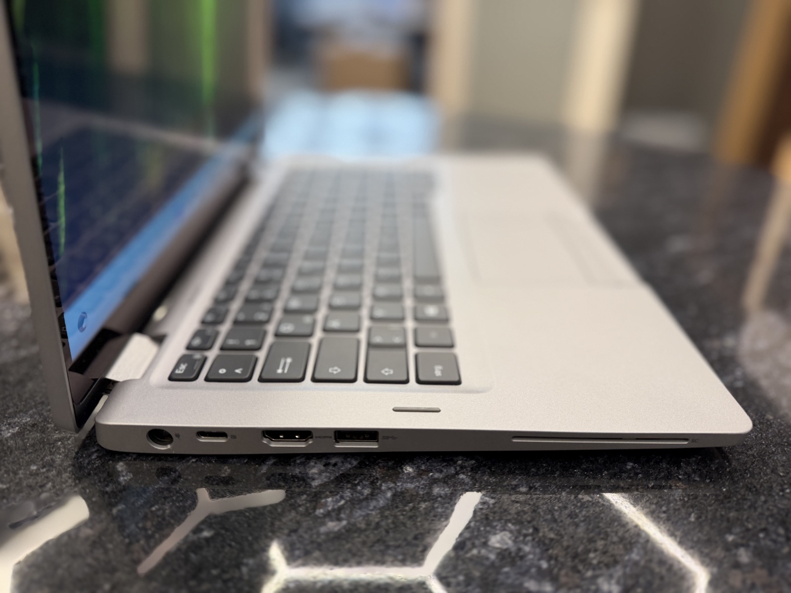 Dell Latitude 5310 2 in 1 13.3" Сенсорный Трансформер  — photo 7