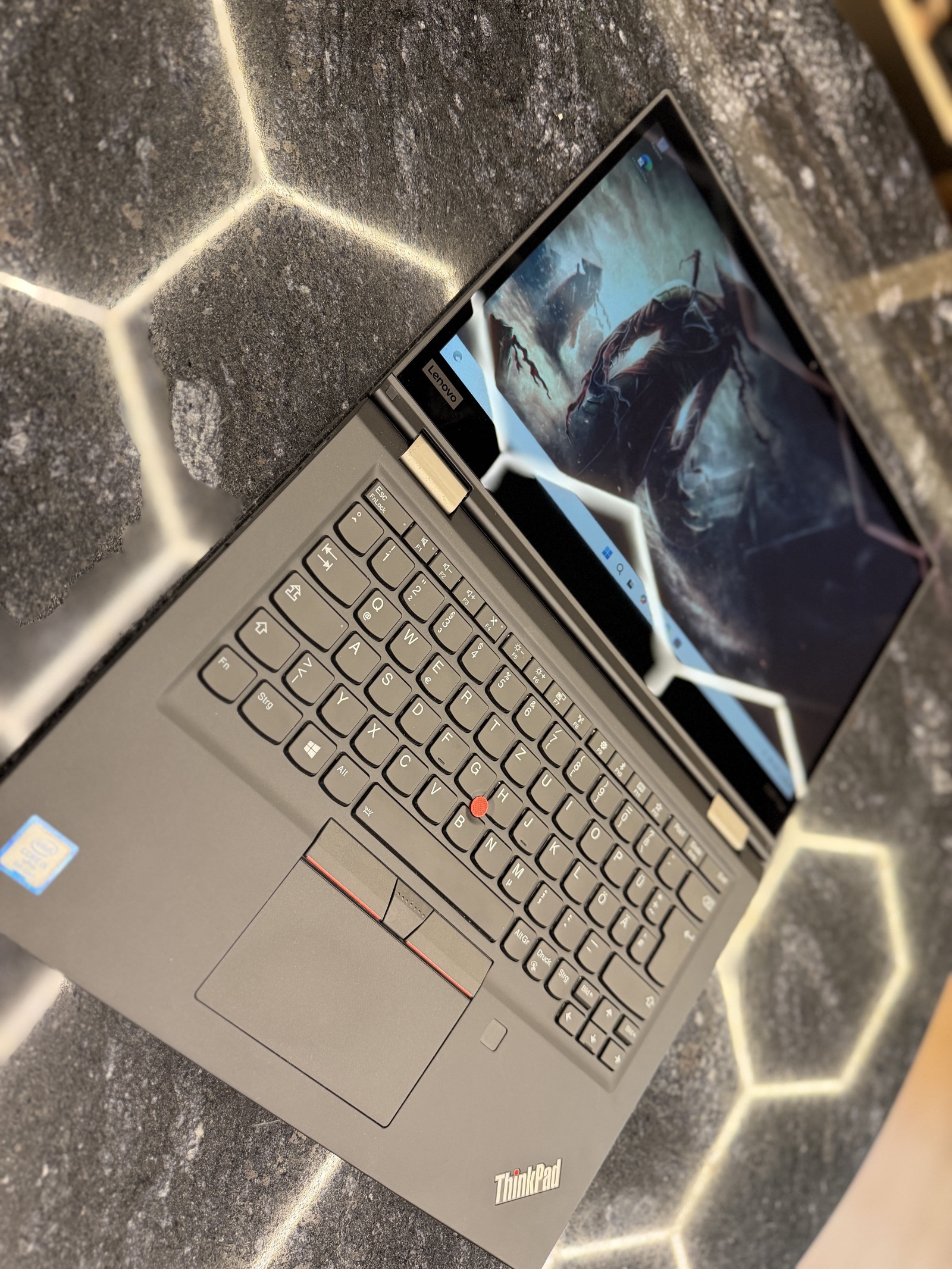 Lenovo ThinkPad X380 Yoga 13.3" Сенсорный Трансформер  — фото 2