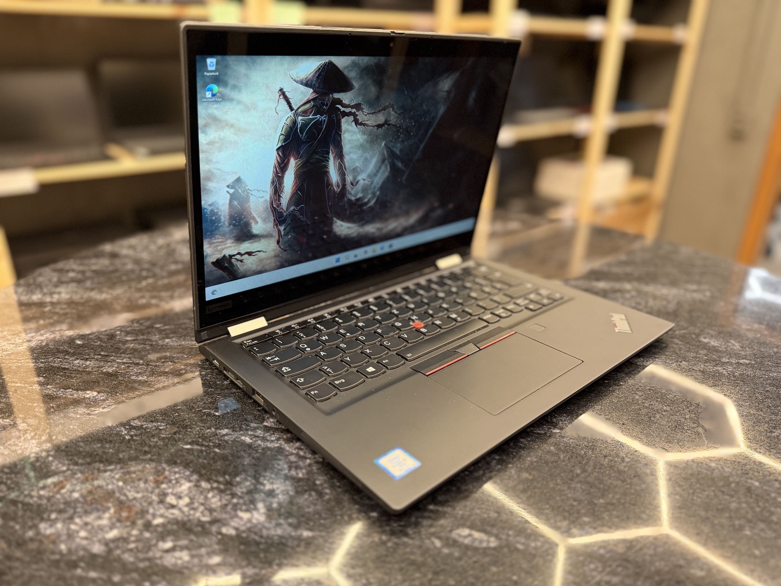 Lenovo ThinkPad X380 Yoga 13.3" Сенсорный Трансформер  — фото 4