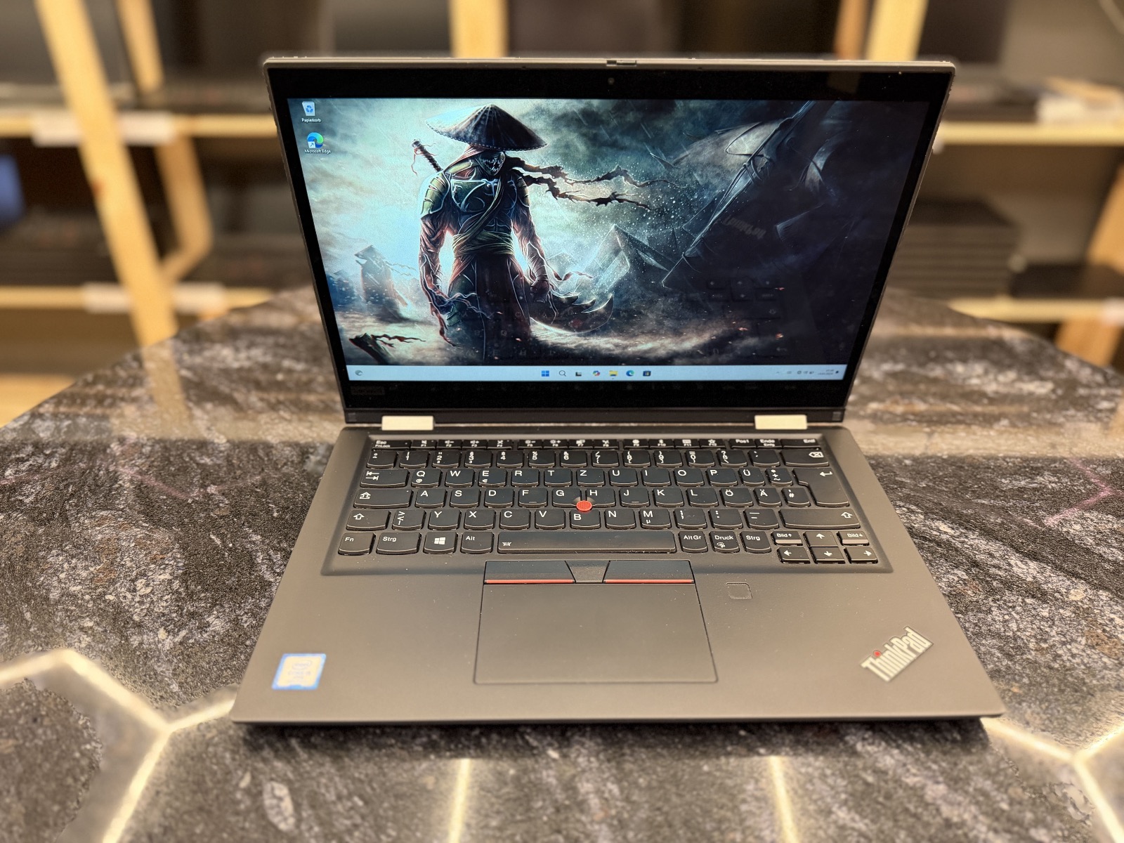 Lenovo ThinkPad X380 Yoga 13.3" Сенсорный Трансформер  — фото 5