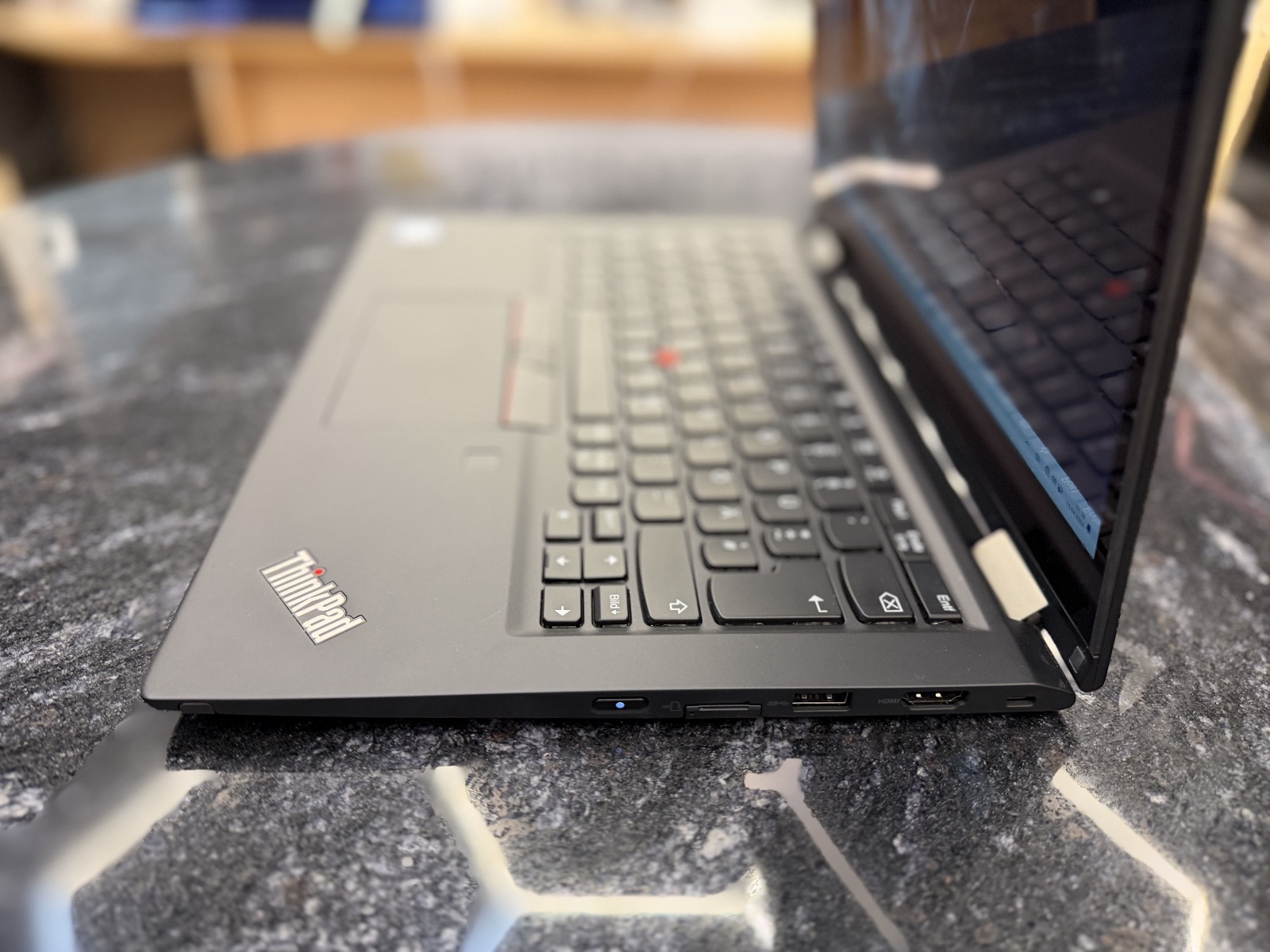 Lenovo ThinkPad X380 Yoga 13.3" Сенсорный Трансформер  — фото 6