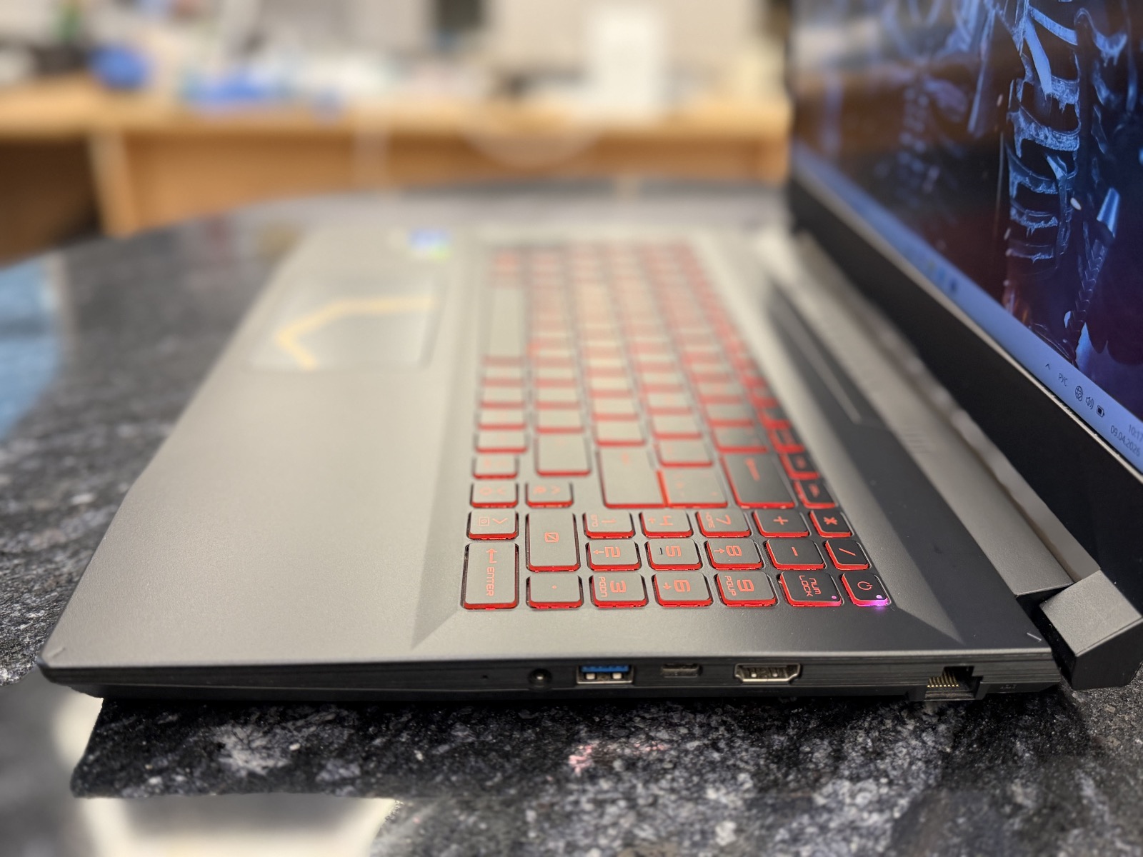 MSI Katana GF66 12UC — фото 3