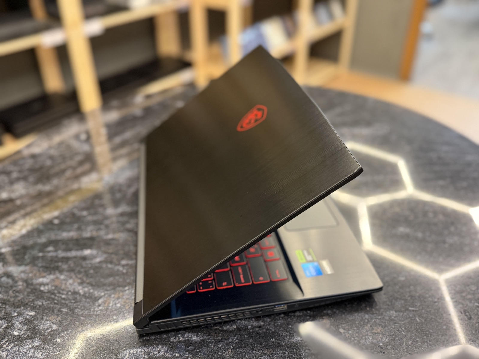 MSI THIN GF63 12UCX — фото 5