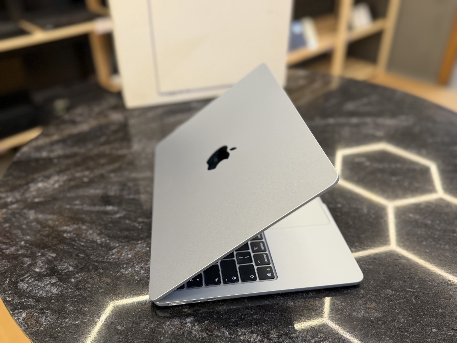 MacBook Air 13"2025/M4/16RAM/256GB Sky Blu — фото 6
